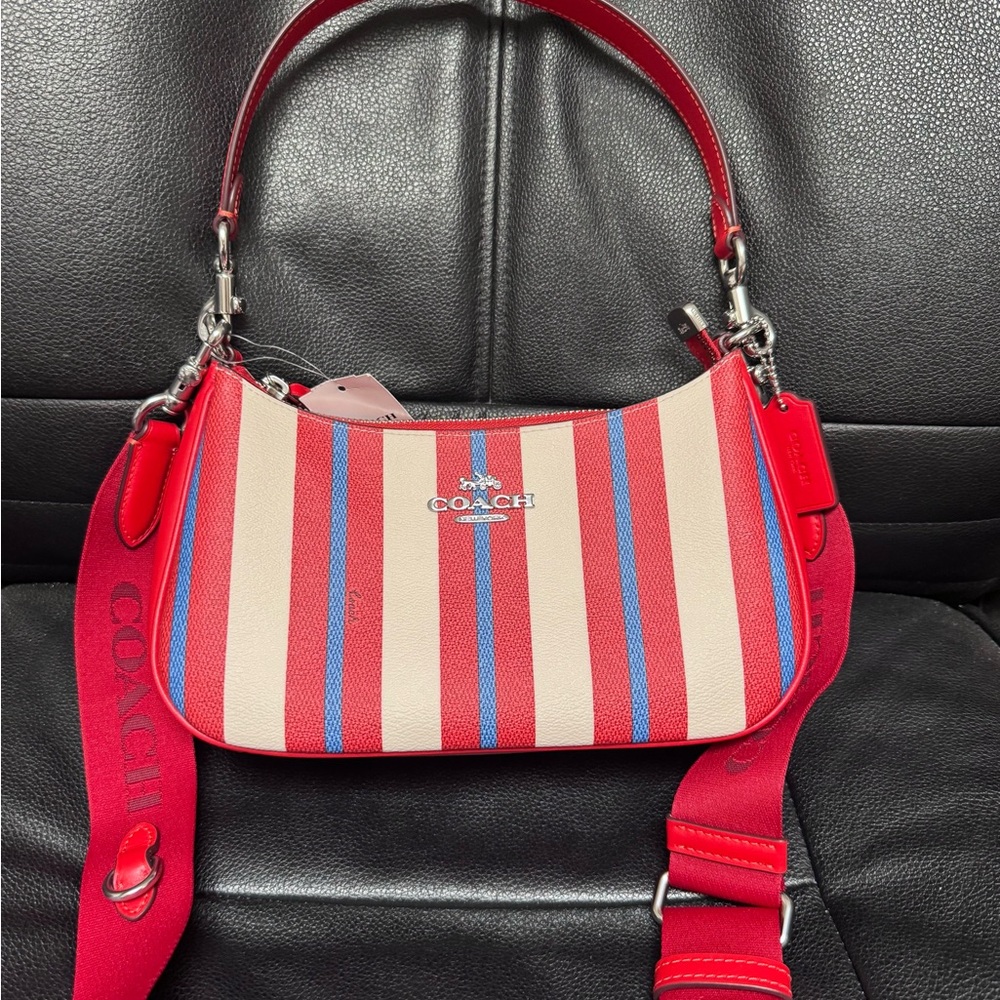 NWT Coach Teri Shoulder Bag With Stripe Print CT823